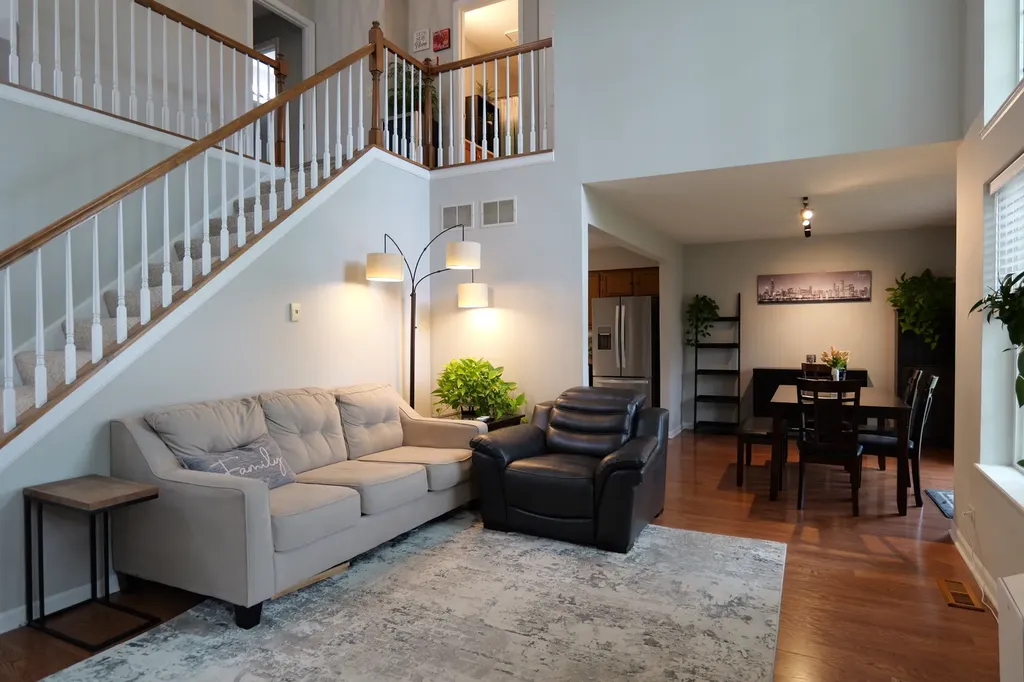 99 Townsend Circle Naperville IL 60565