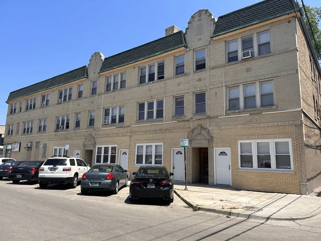 5357 West Belmont Avenue Chicago IL 60641