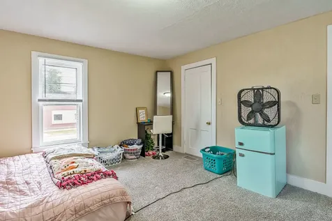 604 East Pleasant Street Belvidere IL 61008