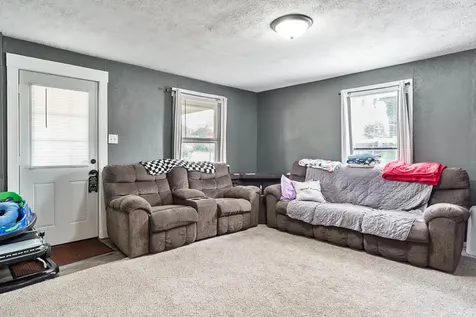 604 East Pleasant Street Belvidere IL 61008