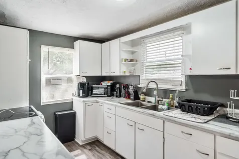 604 East Pleasant Street Belvidere IL 61008