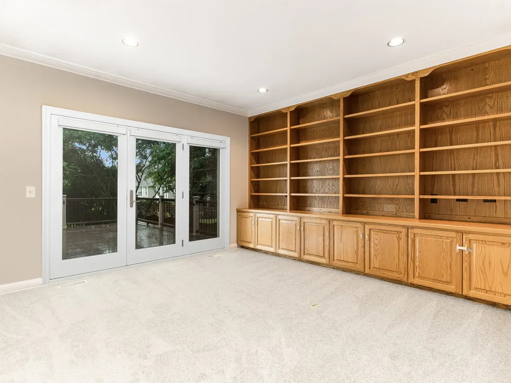 1035 Sheringham Drive Naperville IL 60565