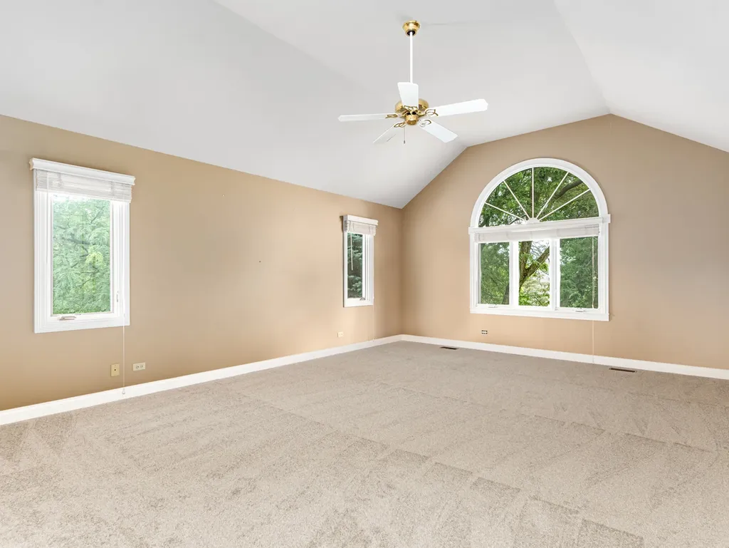 1035 Sheringham Drive Naperville IL 60565