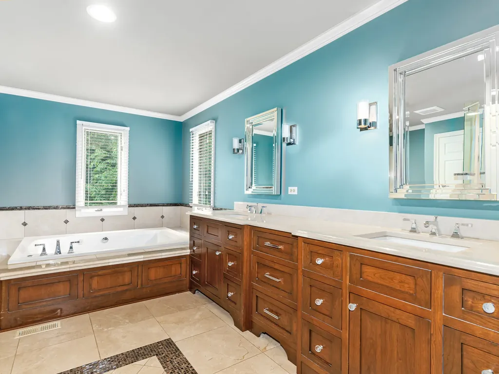 1035 Sheringham Drive Naperville IL 60565