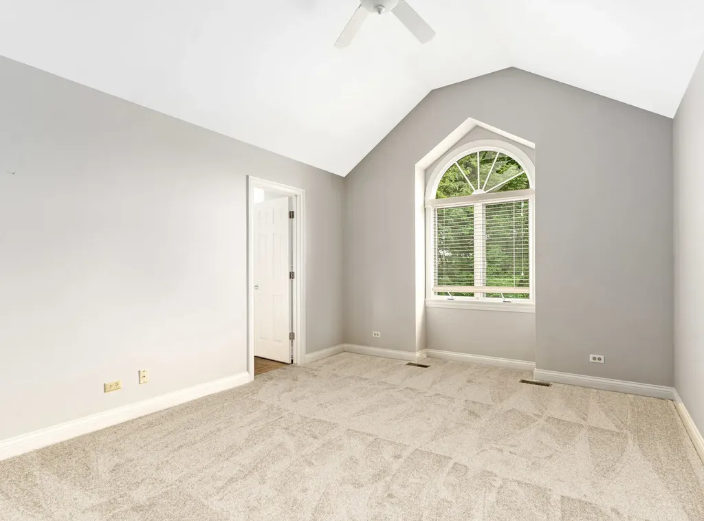 1035 Sheringham Drive Naperville IL 60565