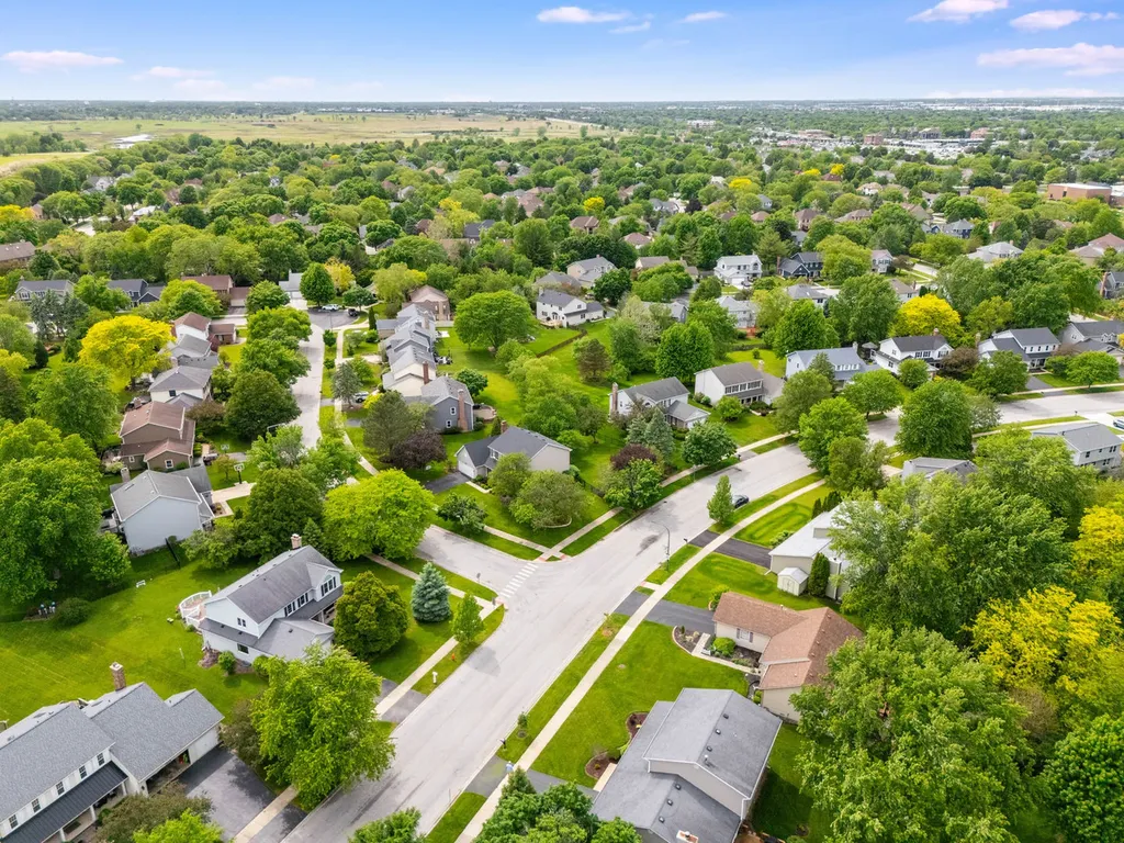1035 Sheringham Drive Naperville IL 60565