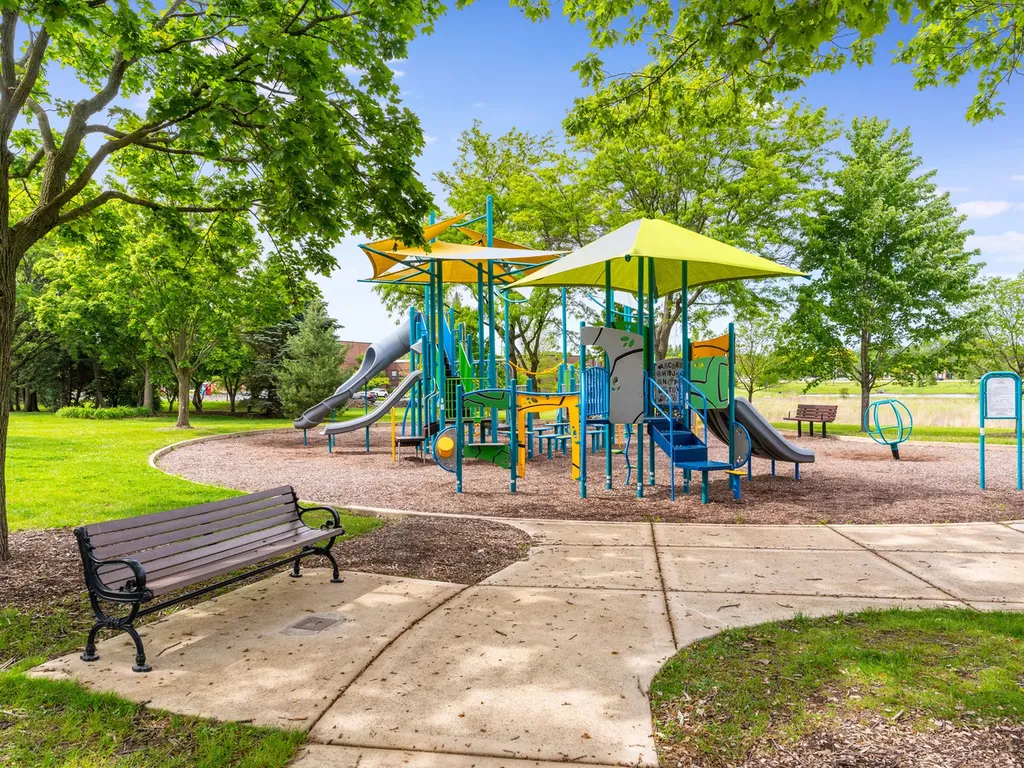 1035 Sheringham Drive Naperville IL 60565