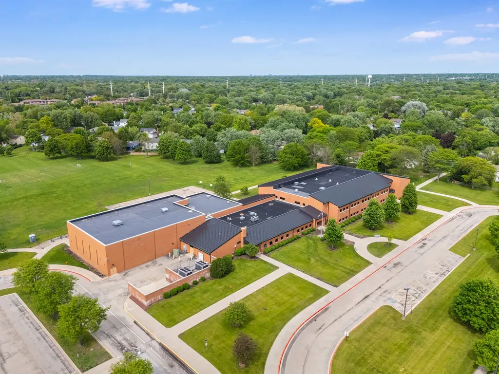 1035 Sheringham Drive Naperville IL 60565