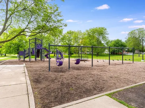 1035 Sheringham Drive Naperville IL 60565
