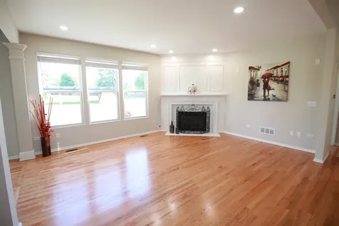 4 Catalpa Court Bolingbrook IL 60490
