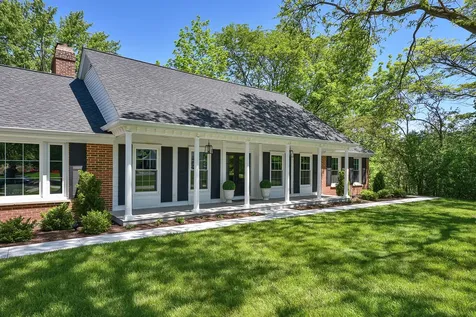 132 Halkirk Circle Inverness IL 60067