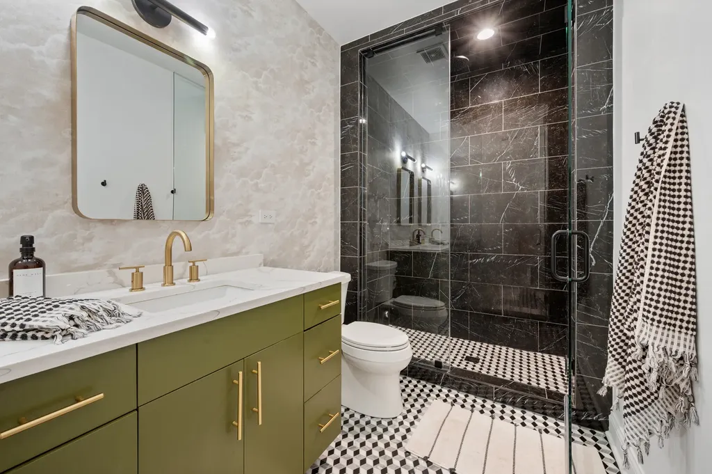 2219 North Campbell Avenue Chicago IL 60647