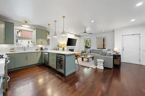 2219 North Campbell Avenue Chicago IL 60647