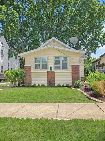 536 West Grove Street Bloomington IL 61701