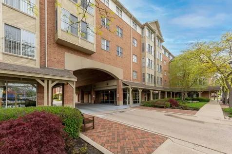 100 North Bokelman Street Roselle IL 60172