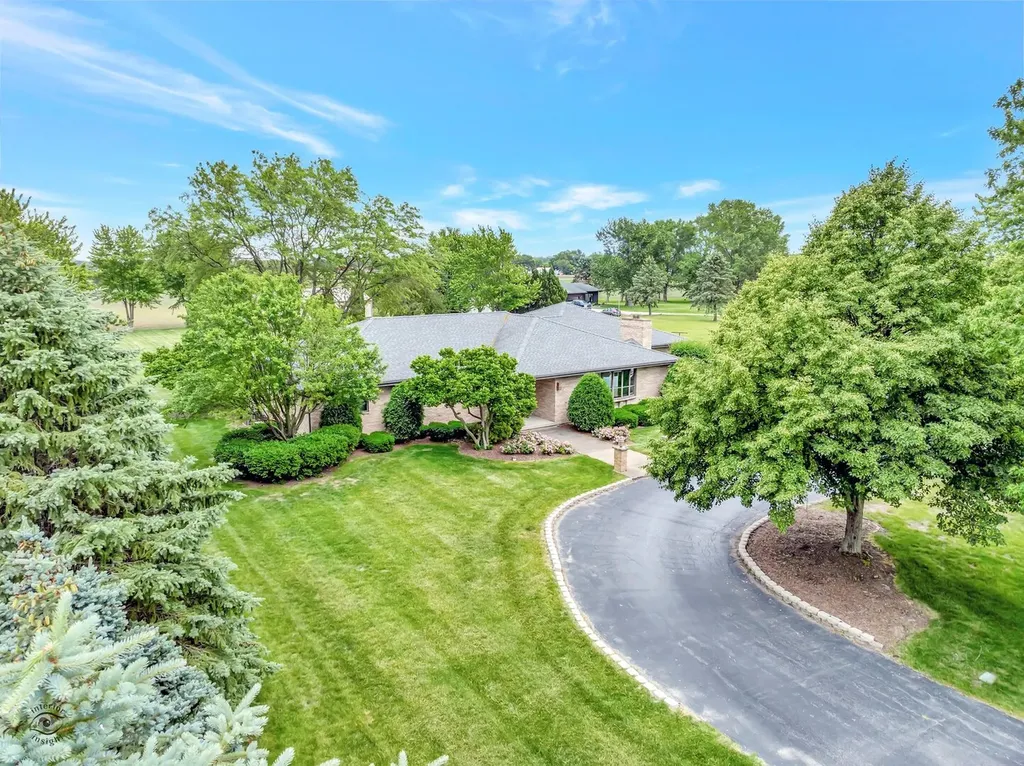 29285 South 80th Avenue Peotone IL 60468