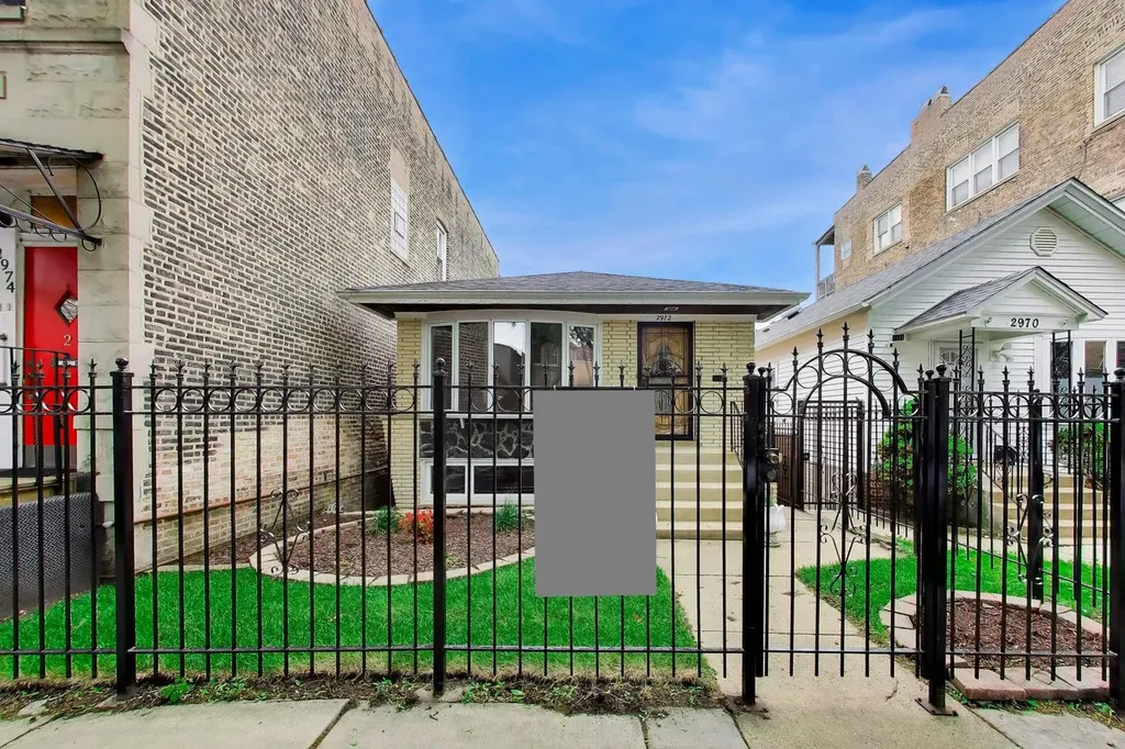 2972 South Loomis Street Chicago IL 60608