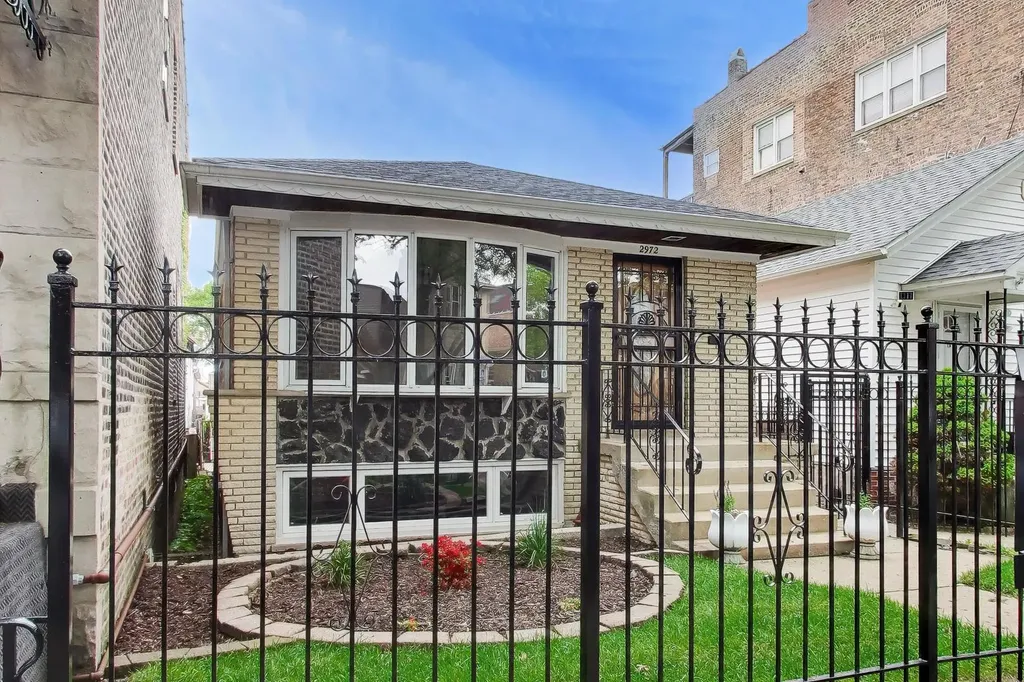 2972 South Loomis Street Chicago IL 60608