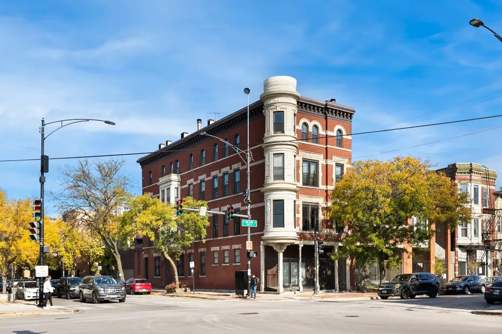 958 West Willow Street Chicago IL 60614