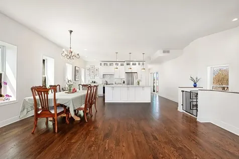 958 West Willow Street Chicago IL 60614