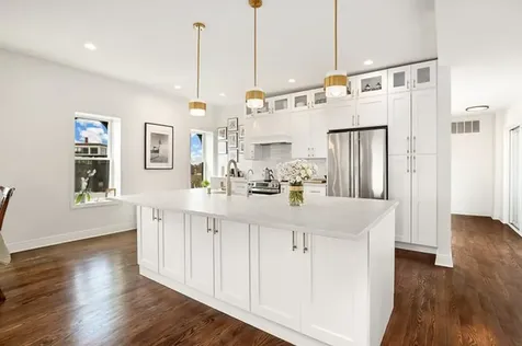 958 West Willow Street Chicago IL 60614