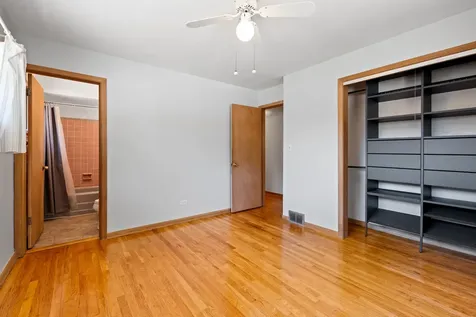 5512 Warren Street Morton Grove IL 60053