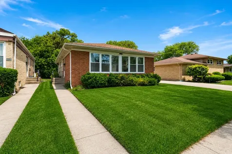 5512 Warren Street Morton Grove IL 60053