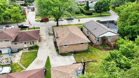 5512 Warren Street Morton Grove IL 60053