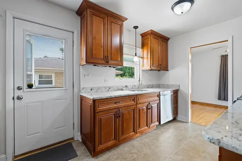 5512 Warren Street Morton Grove IL 60053