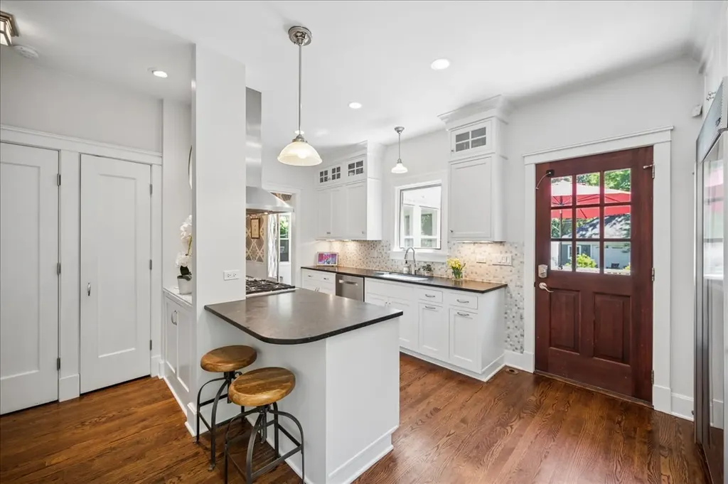 1001 Lake Avenue Wilmette IL 60091
