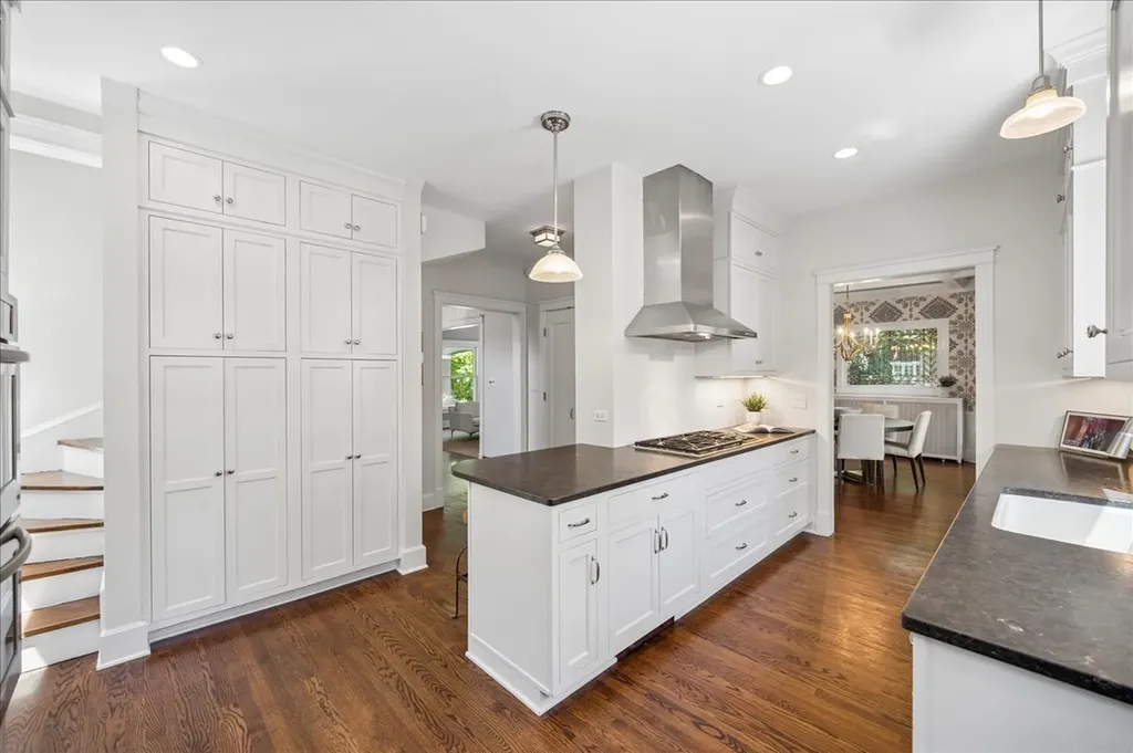 1001 Lake Avenue Wilmette IL 60091