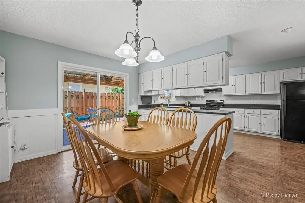 321 Ingleside Avenue Aurora IL 60506