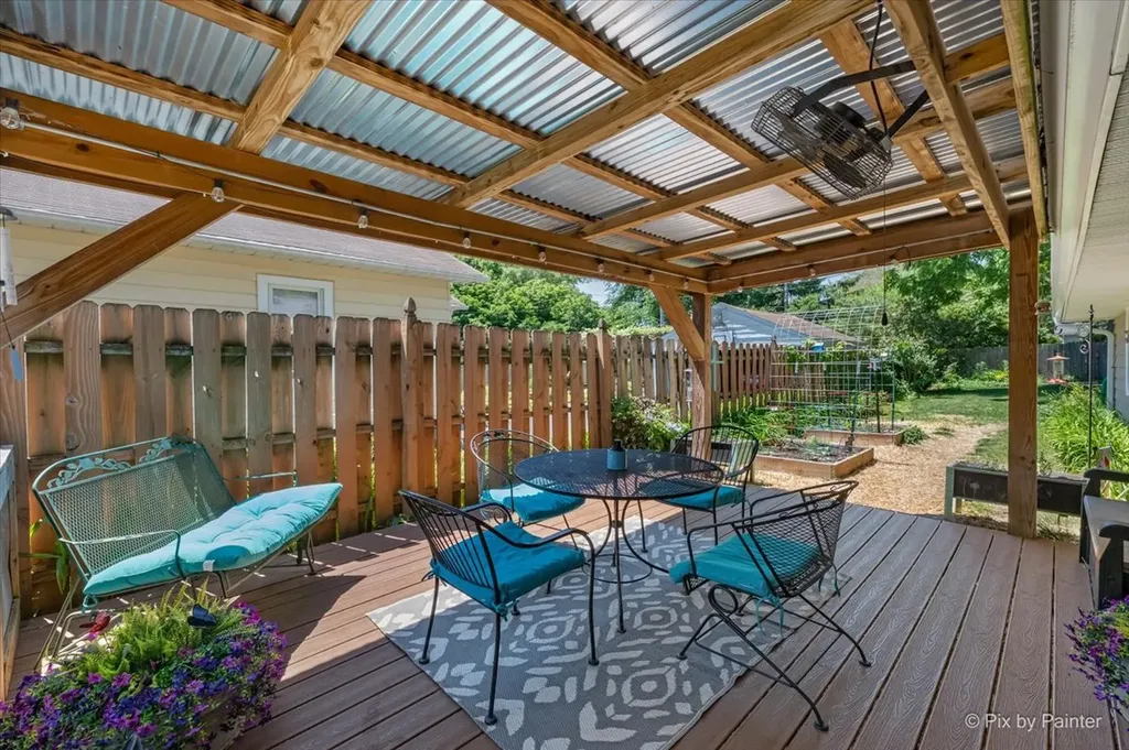 321 Ingleside Avenue Aurora IL 60506