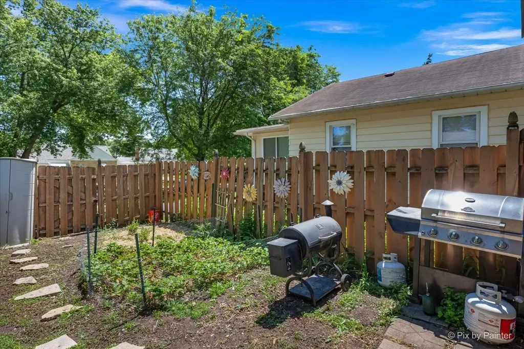 321 Ingleside Avenue Aurora IL 60506