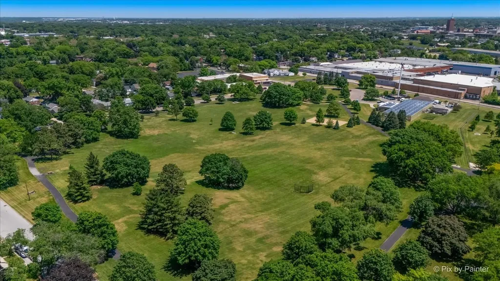 321 Ingleside Avenue Aurora IL 60506