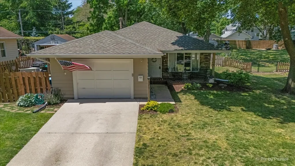321 Ingleside Avenue Aurora IL 60506