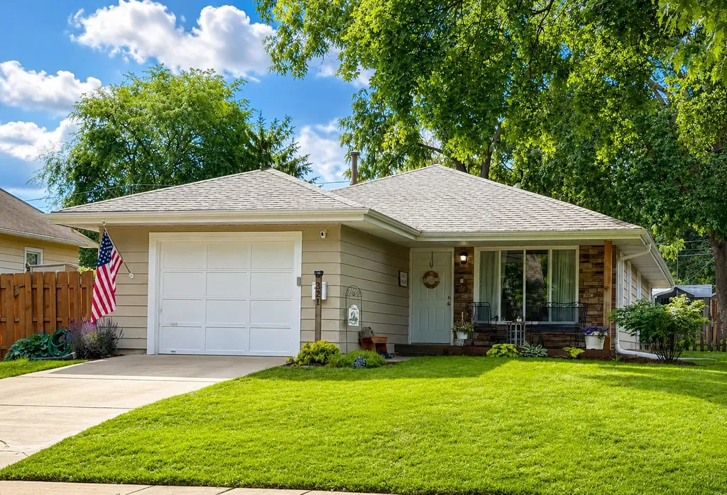 321 Ingleside Avenue Aurora IL 60506