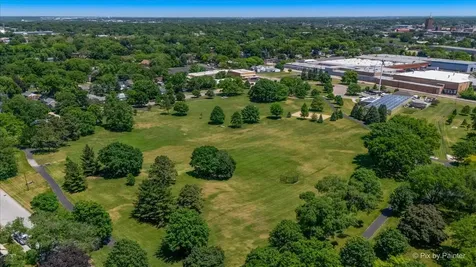 321 Ingleside Avenue Aurora IL 60506