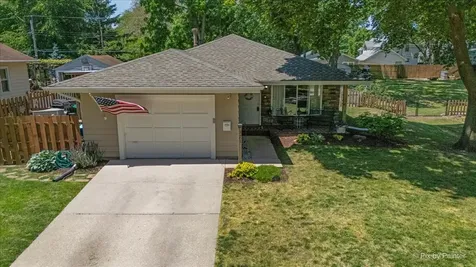 321 Ingleside Avenue Aurora IL 60506