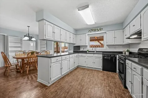 321 Ingleside Avenue Aurora IL 60506