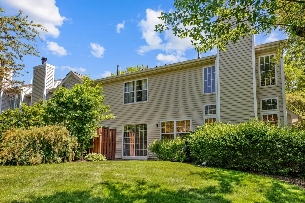 2910 Belle Lane Schaumburg IL 60193