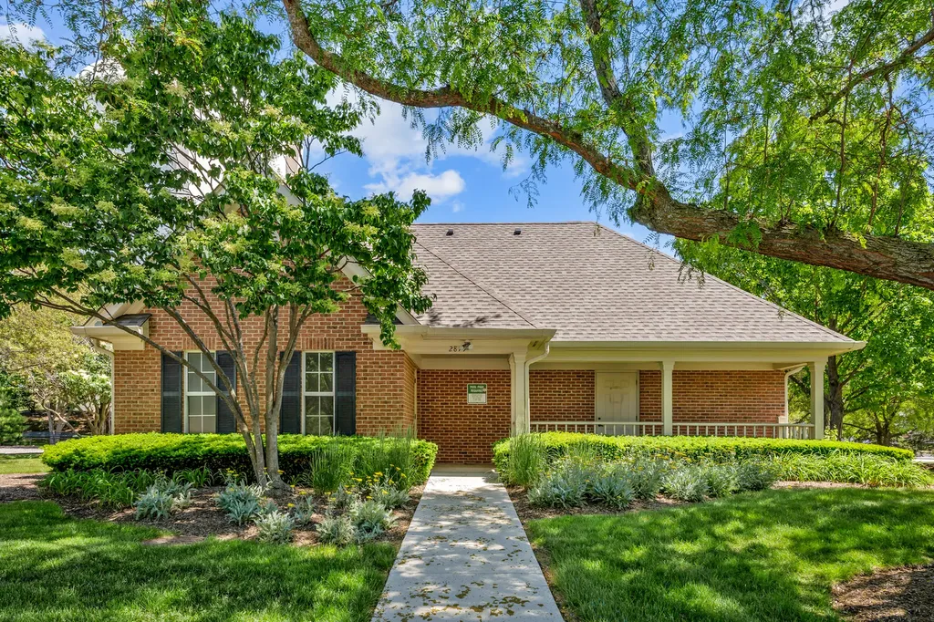2910 Belle Lane Schaumburg IL 60193