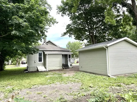 809 Douglas Street Bloomington IL 61701