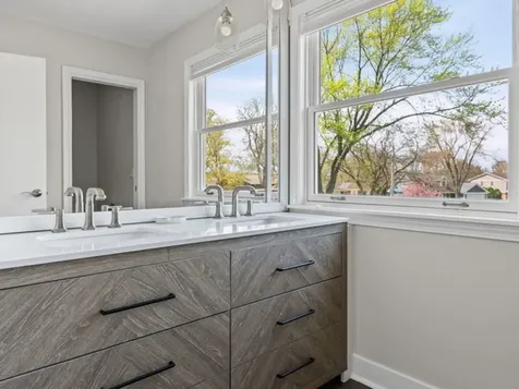 627 South Patton Avenue Arlington Heights IL 60005