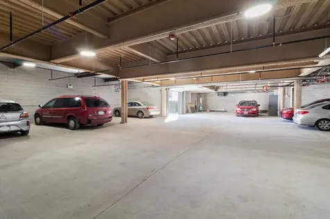 4513 North Clark Street Chicago IL 60640