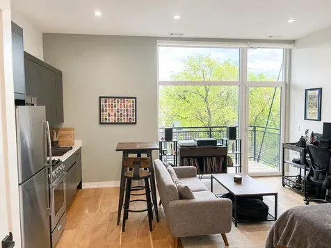 4513 North Clark Street Chicago IL 60640