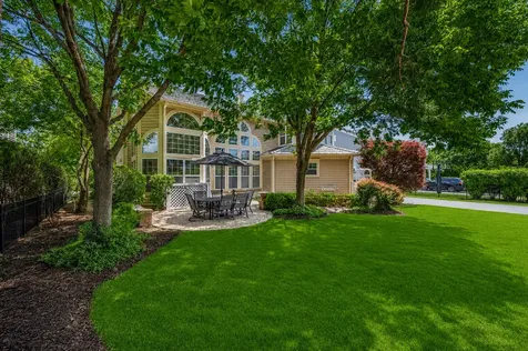 1534 Constitution Drive Glenview IL 60026