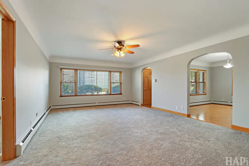 281 Chestnut Street Antioch IL 60002