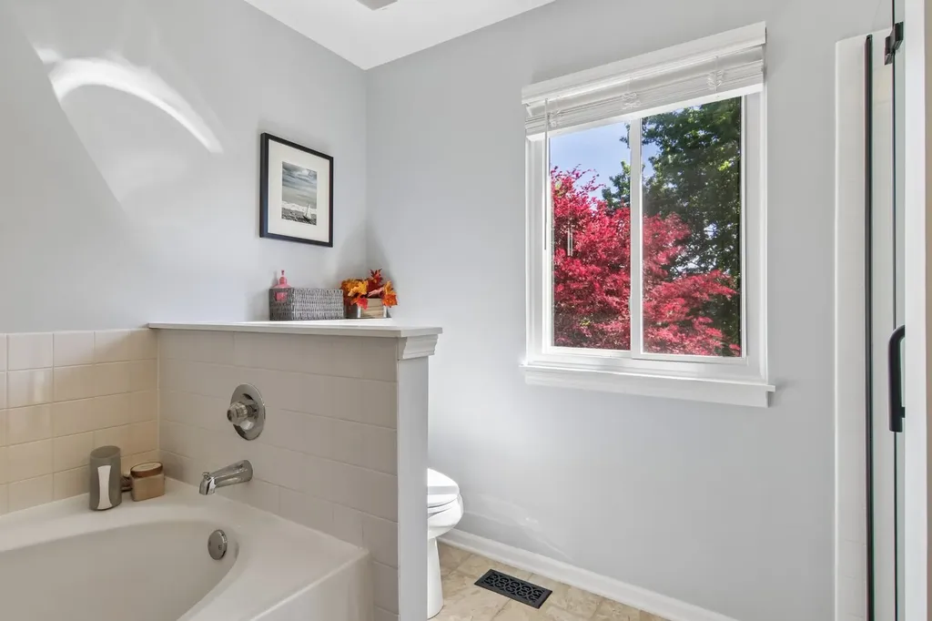 3880 Thornberry Way Lake In The Hills IL 60156