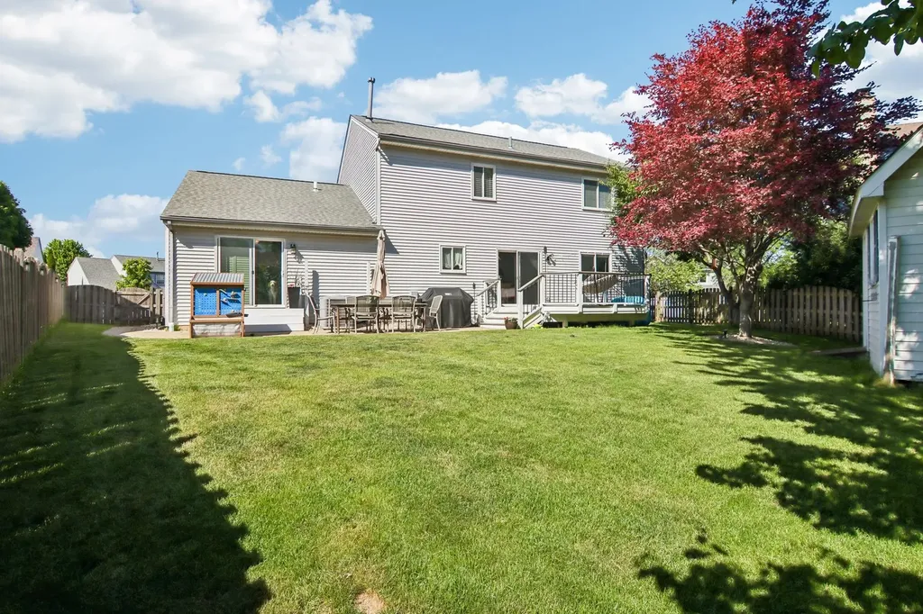 3880 Thornberry Way Lake In The Hills IL 60156
